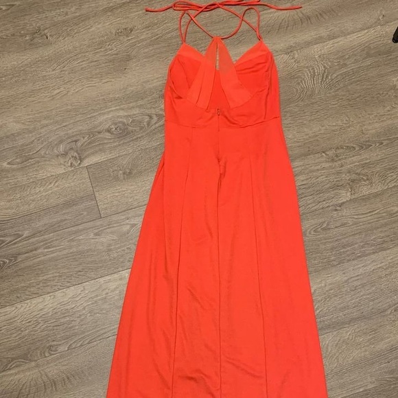 Stunning June & Hudson Maxi Dress with Thigh Slit - Picture 3 of 5